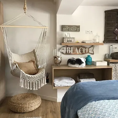 Bastide De La Joie De Vivre Гостевой дом Йер